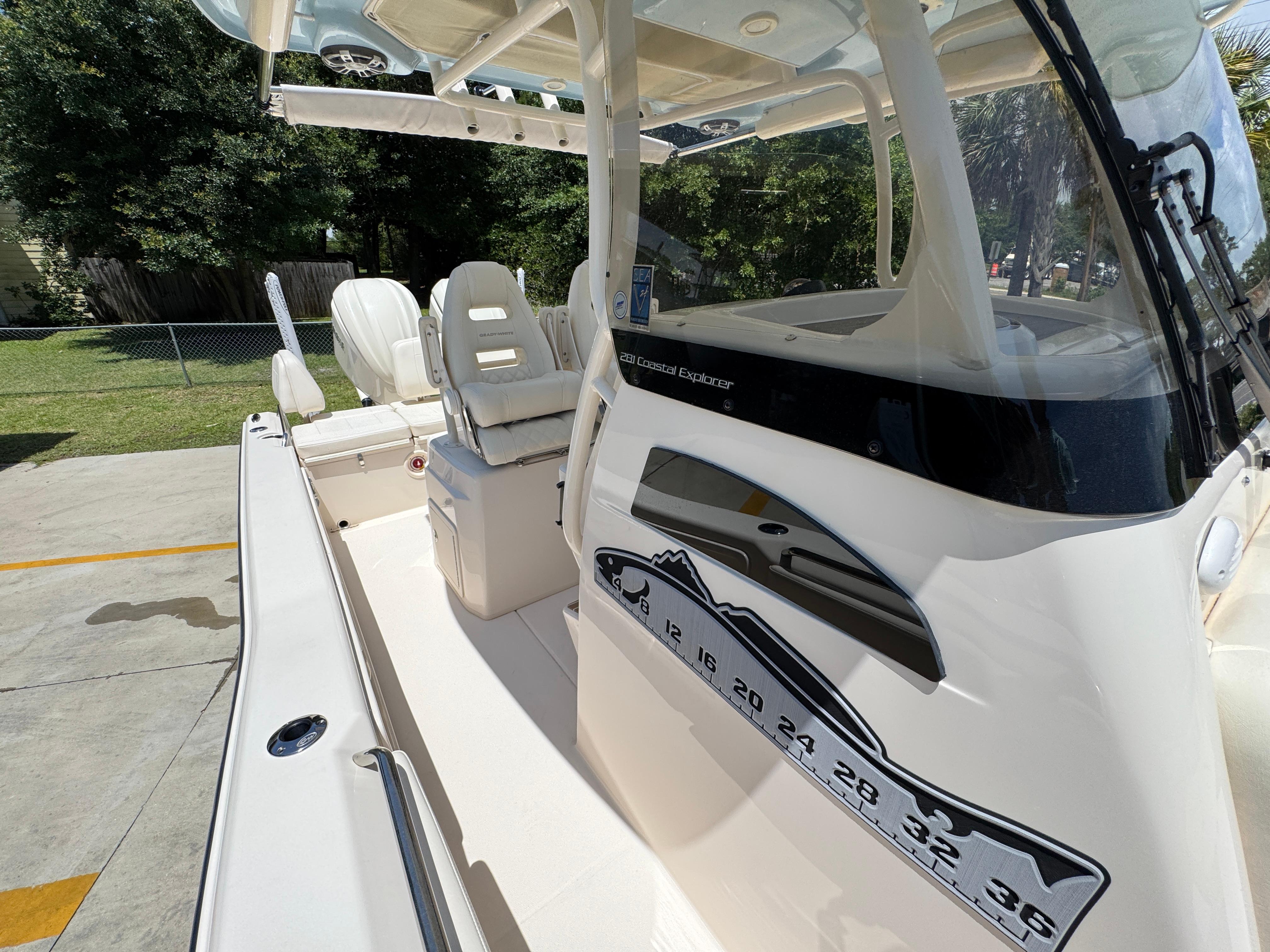 2024-grady-white-281-coastal-explorer-power-9835010-20250611064938734-1_XLARGE