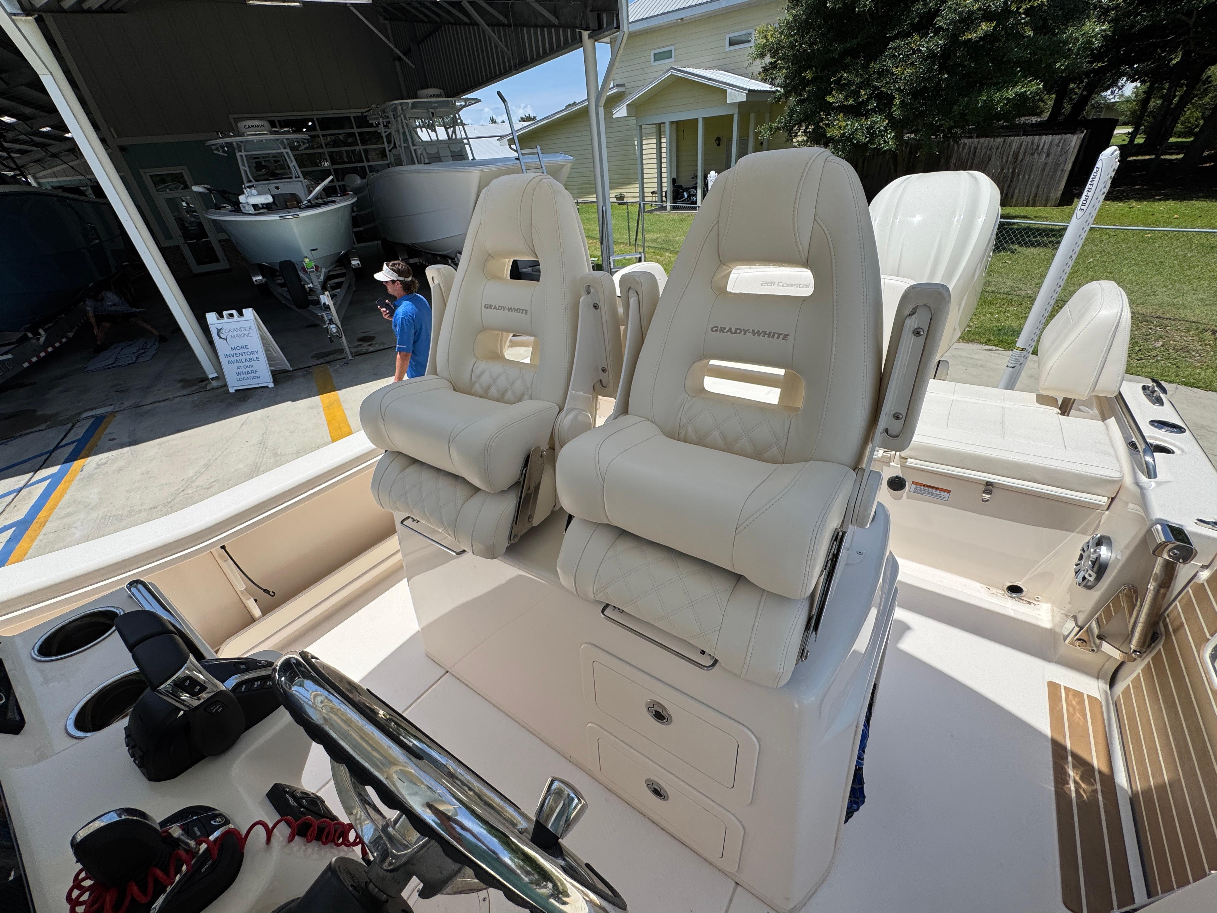 2024-grady-white-281-coastal-explorer-power-9835010-20250611064950696-1_XLARGE