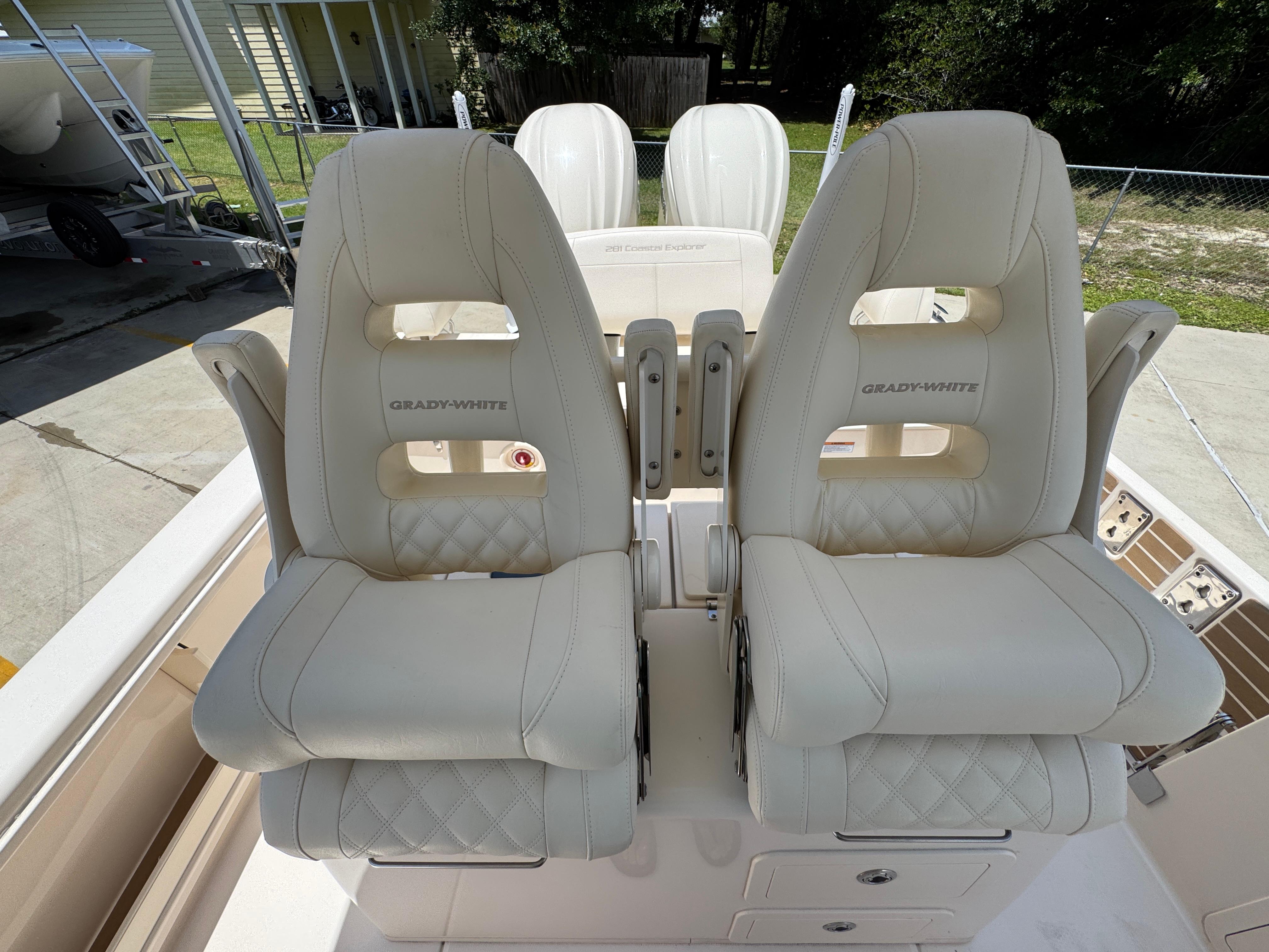 2024-grady-white-281-coastal-explorer-power-9835010-20250611064953539-1_XLARGE