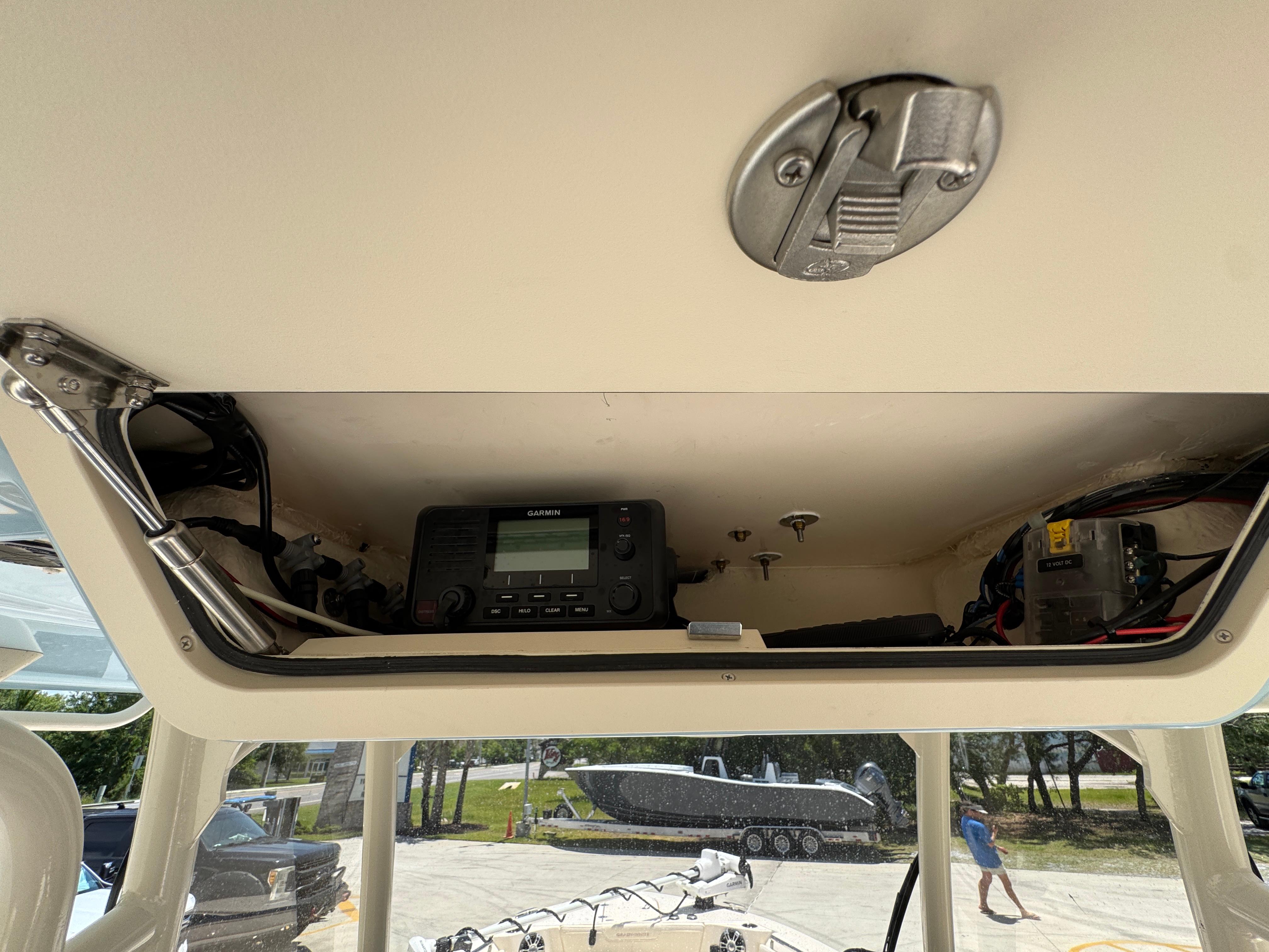 2024-grady-white-281-coastal-explorer-power-9835010-20250611065005707-1_XLARGE