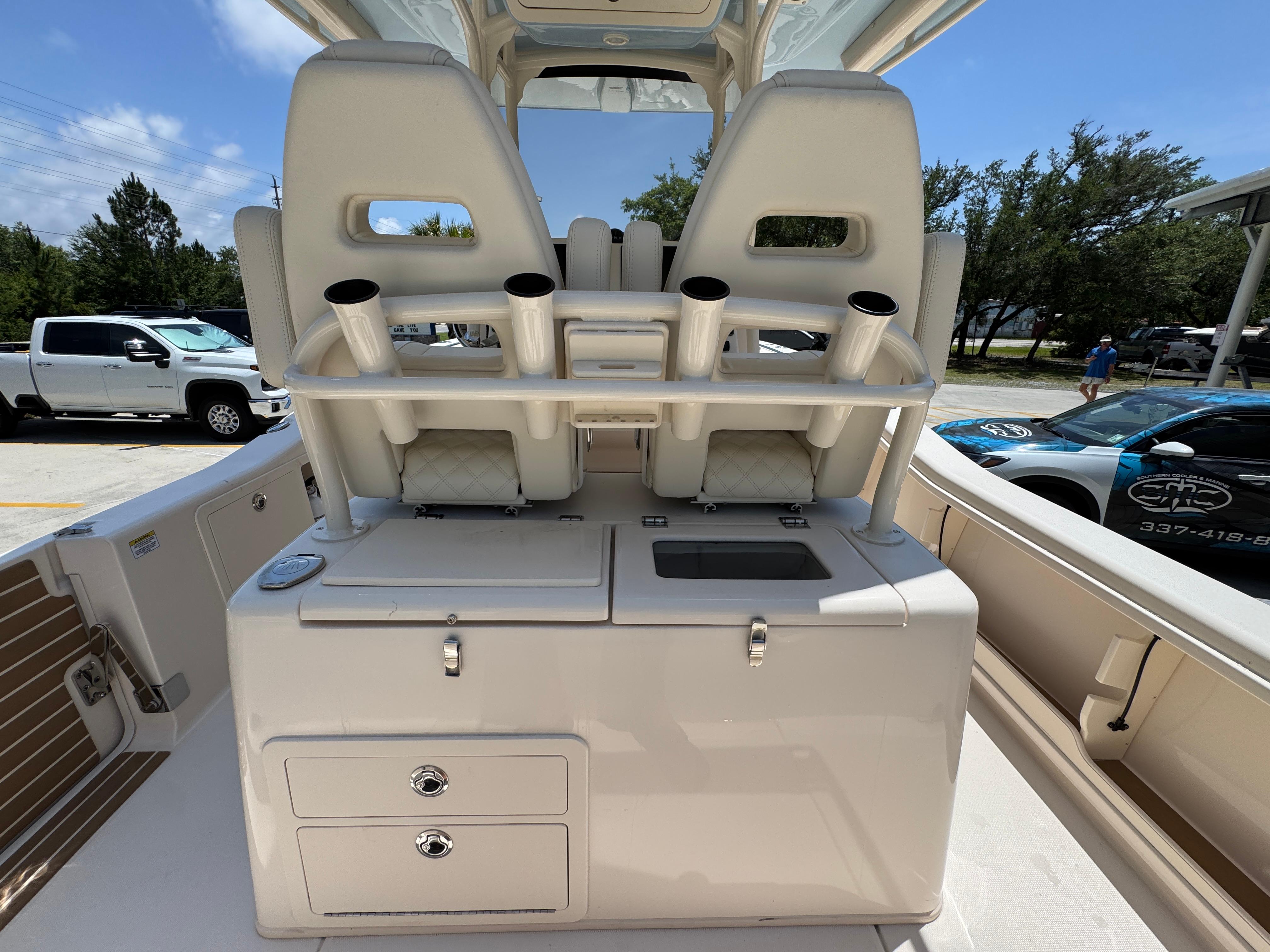 2024-grady-white-281-coastal-explorer-power-9835010-20250611065017900-1_XLARGE