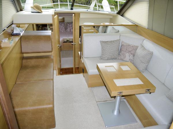Broom 370