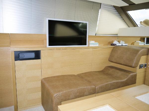 Broom 370