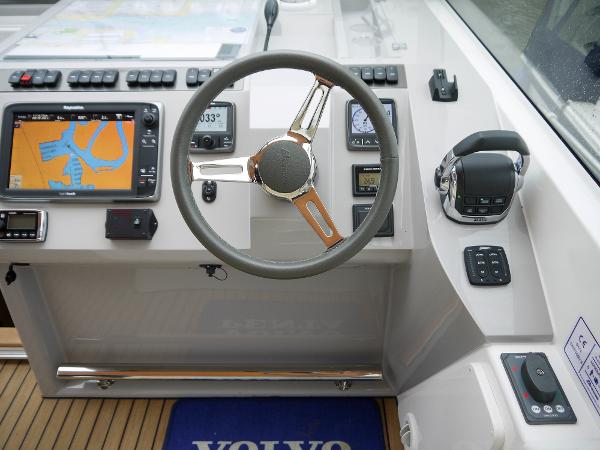 Broom 370