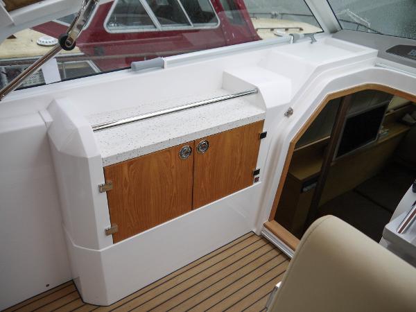 Broom 370