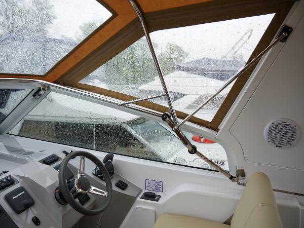 Broom 370