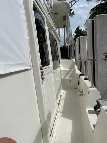 48' Offshore Yachts, Listing Number 100917320, - Photo No. 5