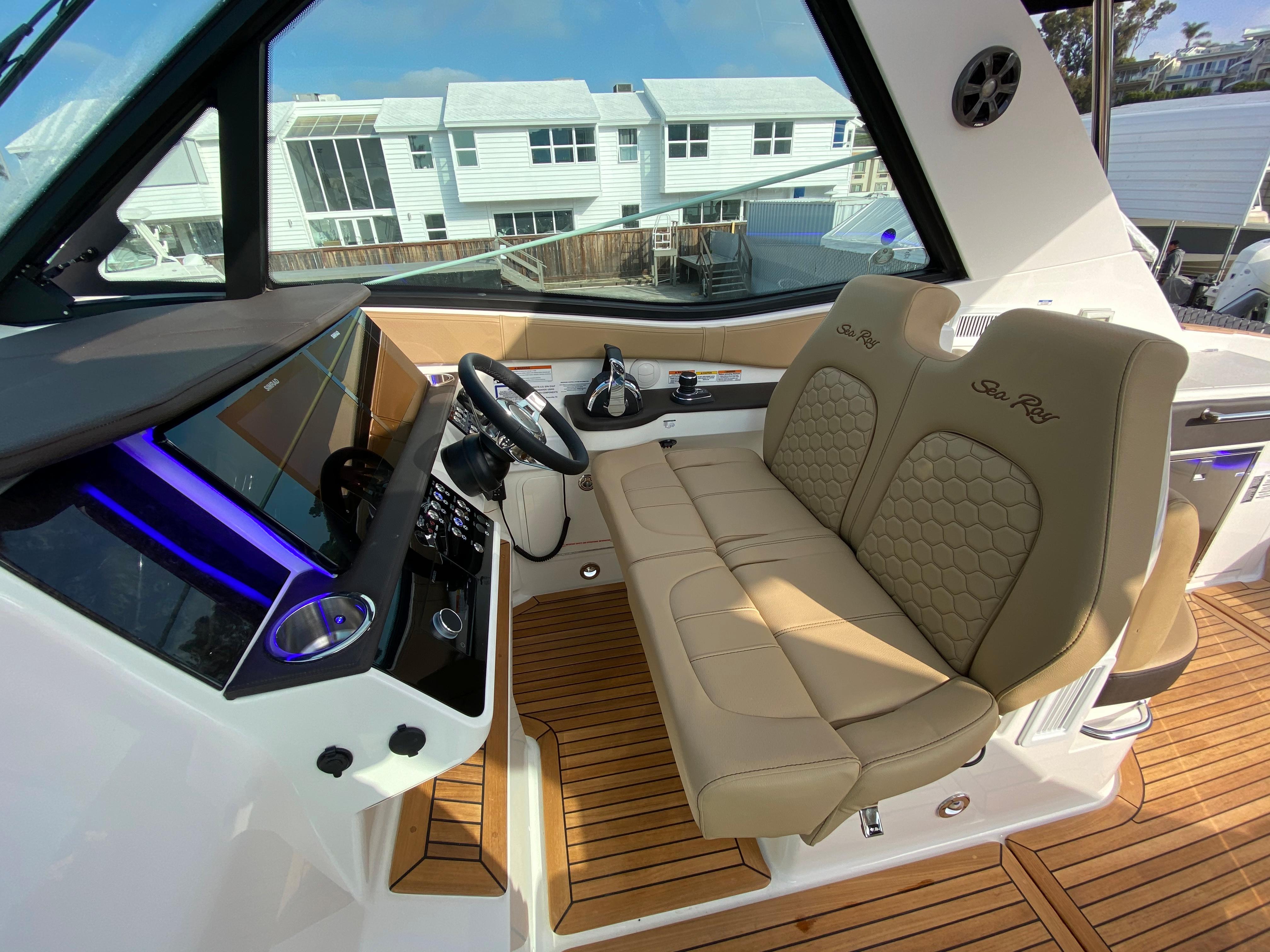 2021 Sea Ray Sundancer 320 #S1989B inventory image at Sun Country Marine Group, Newport Beach 2021 Sea Ray Sundancer 320 #S1989B inventory image at Sun Country Marine Group, Newport Beach
