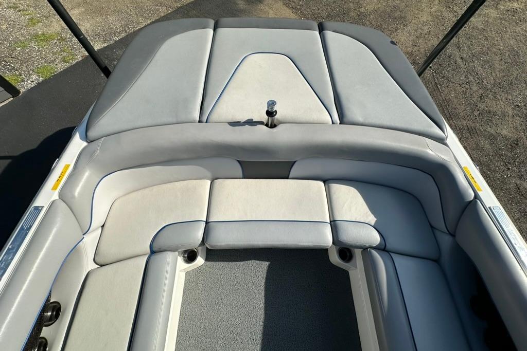 Boat image 11