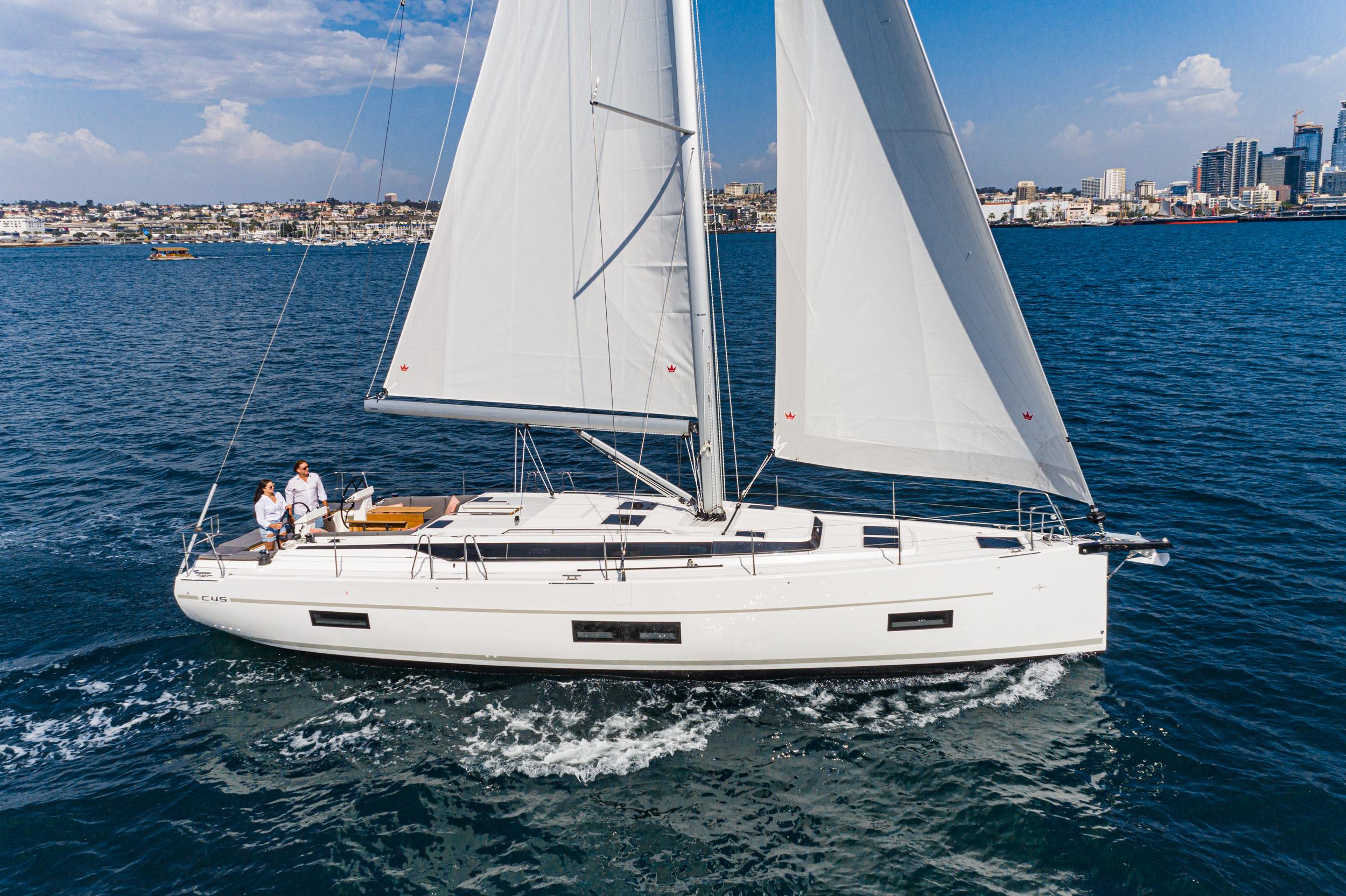 staan zegen sneeuw Used Bavaria 45.83 ft' C45 | United Yacht Sales