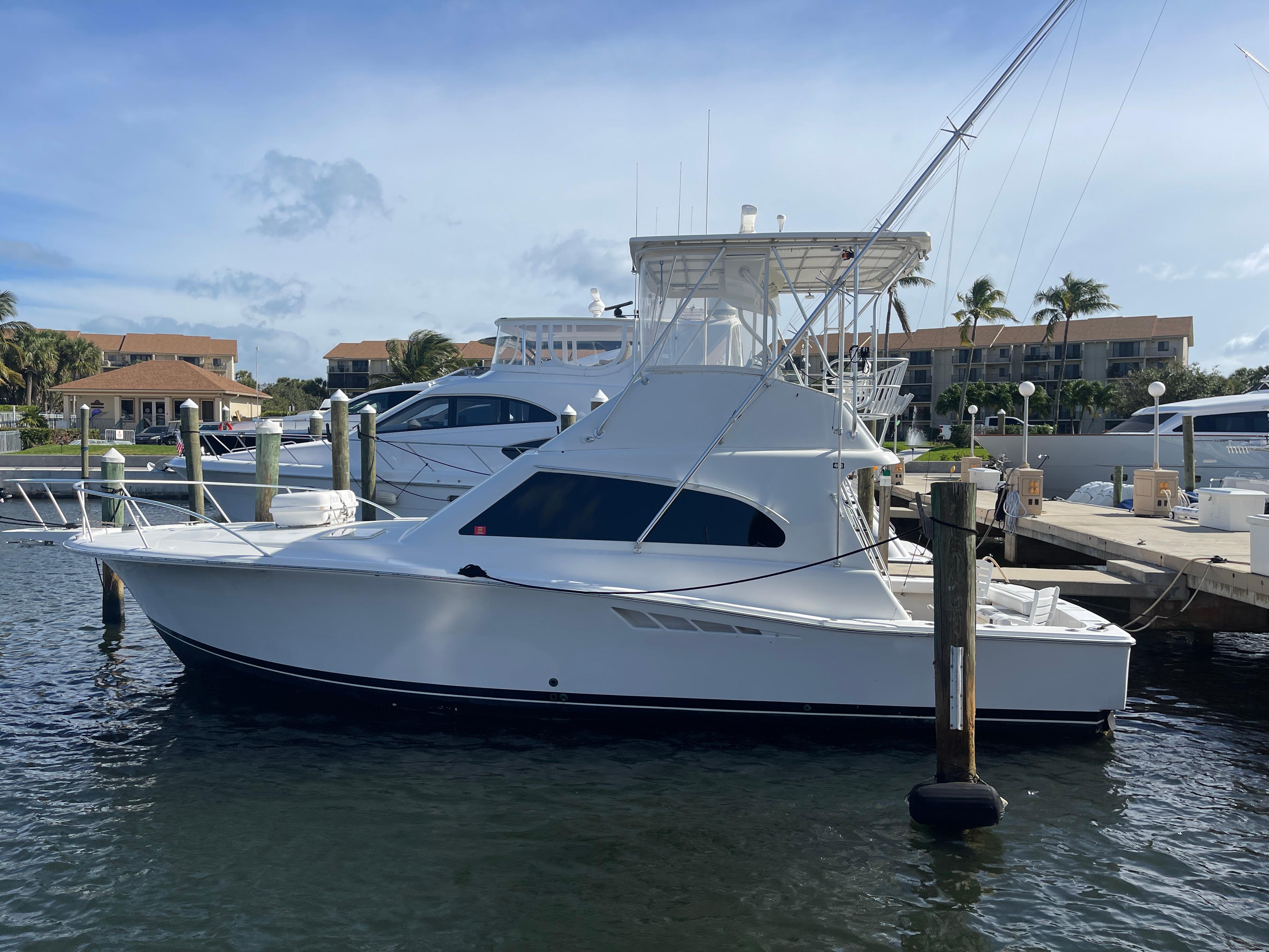 Hooked On A Feeling Yacht Photos Pics 2001 Luhrs 400 Tournament Convertible - Profile