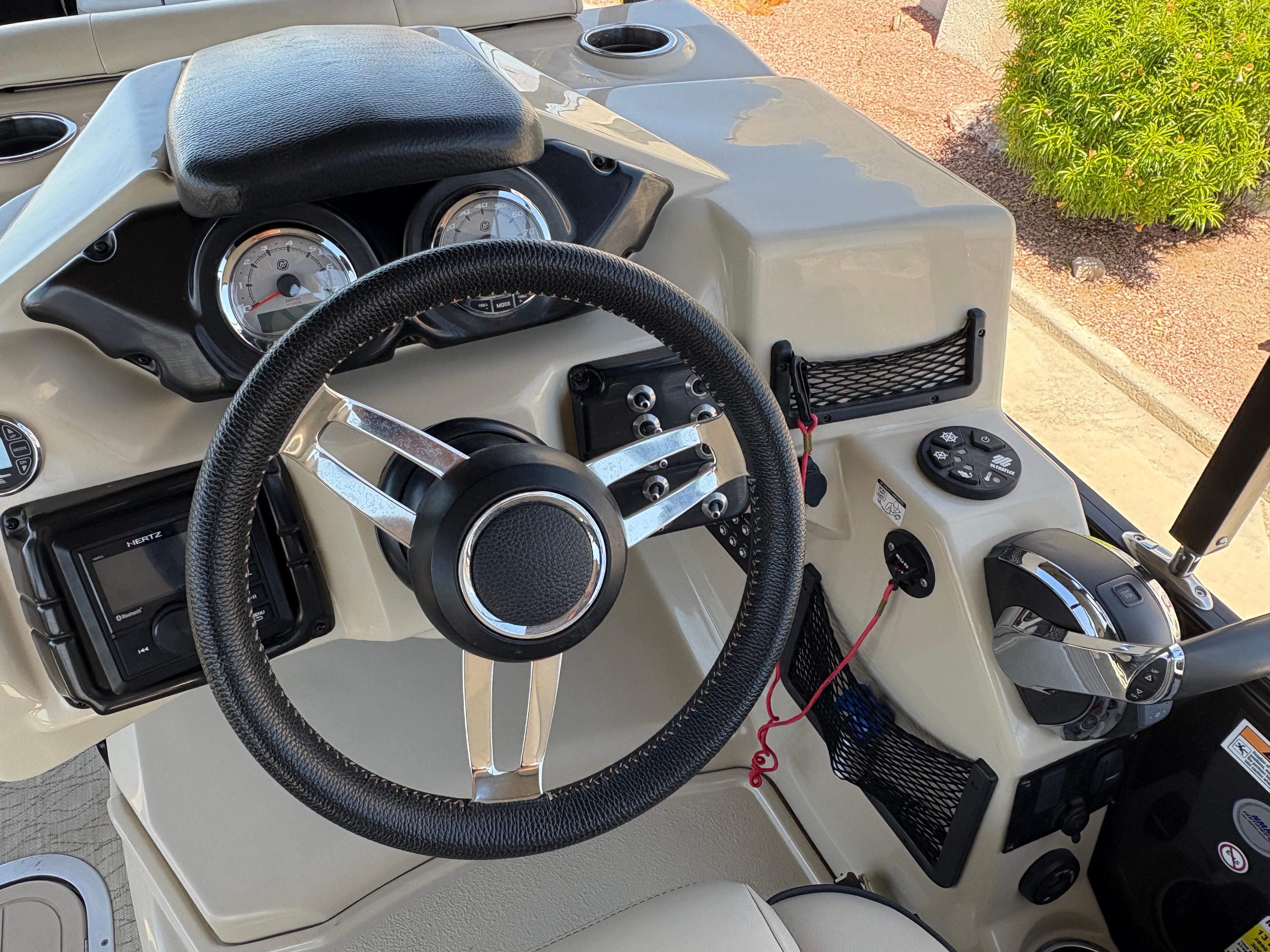 2019 Barletta E24Q #TBJC0579 inventory image at Sun Country Marine Group, Lake Havasu City, AZ 2019 Barletta E24Q #TBJC0579 inventory image at Sun Country Marine Group, Lake Havasu City, AZ