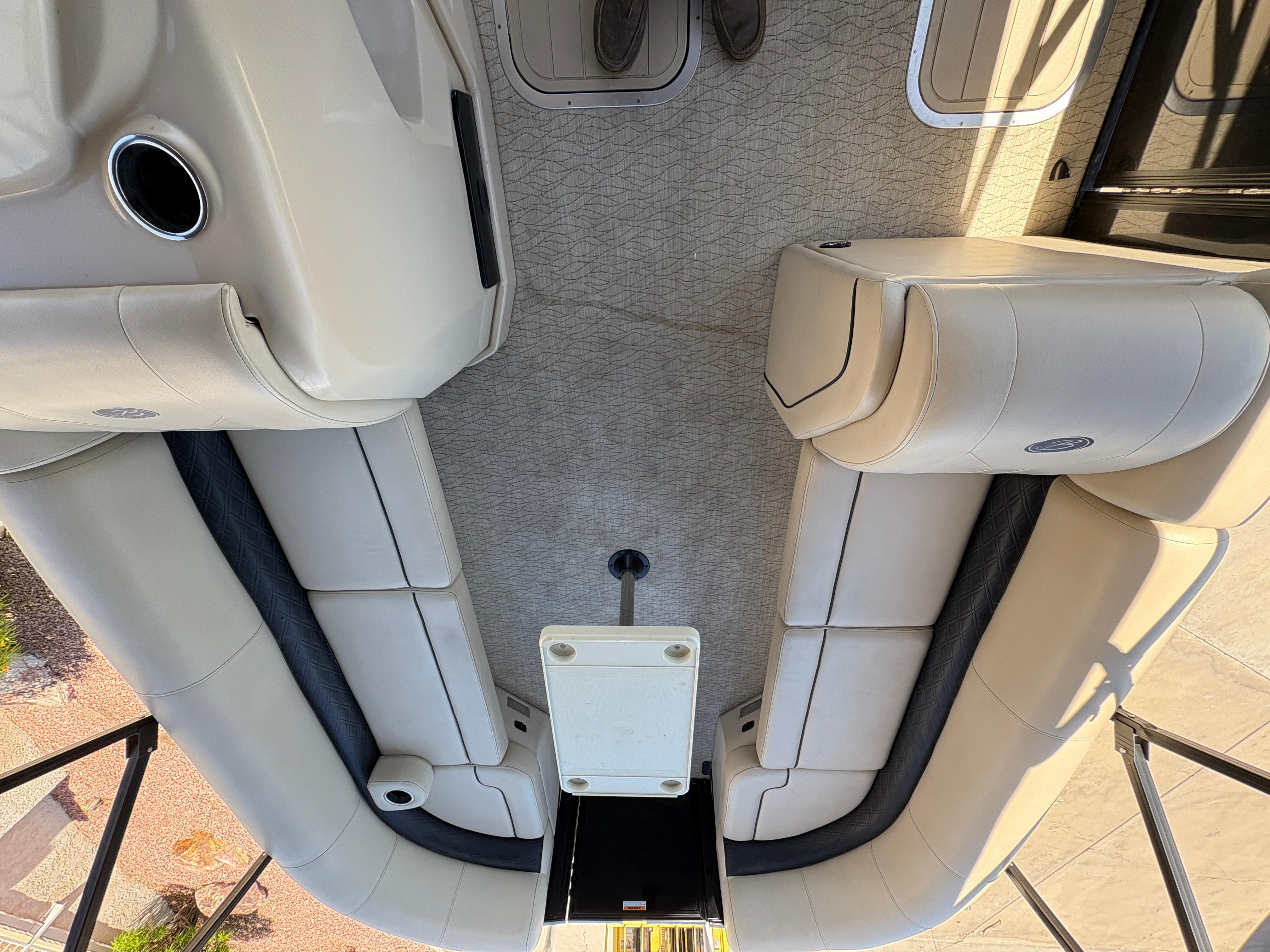 2019 Barletta E24Q #TBJC0579 inventory image at Sun Country Marine Group, Lake Havasu City, AZ 2019 Barletta E24Q #TBJC0579 inventory image at Sun Country Marine Group, Lake Havasu City, AZ