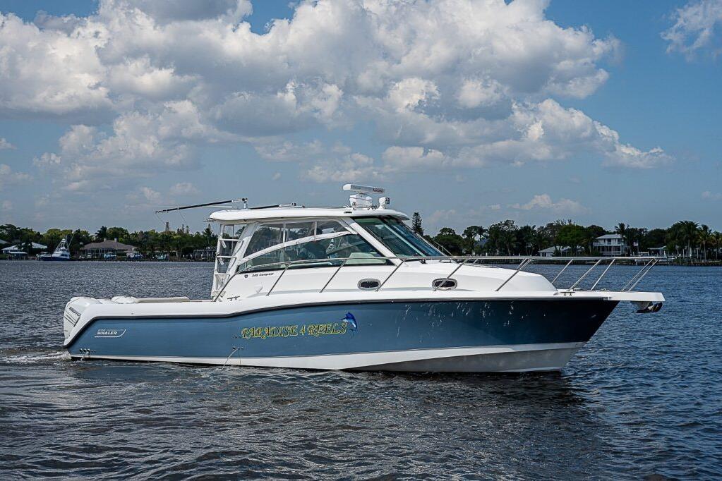 2018 Boston Whaler 35 345 Conquest