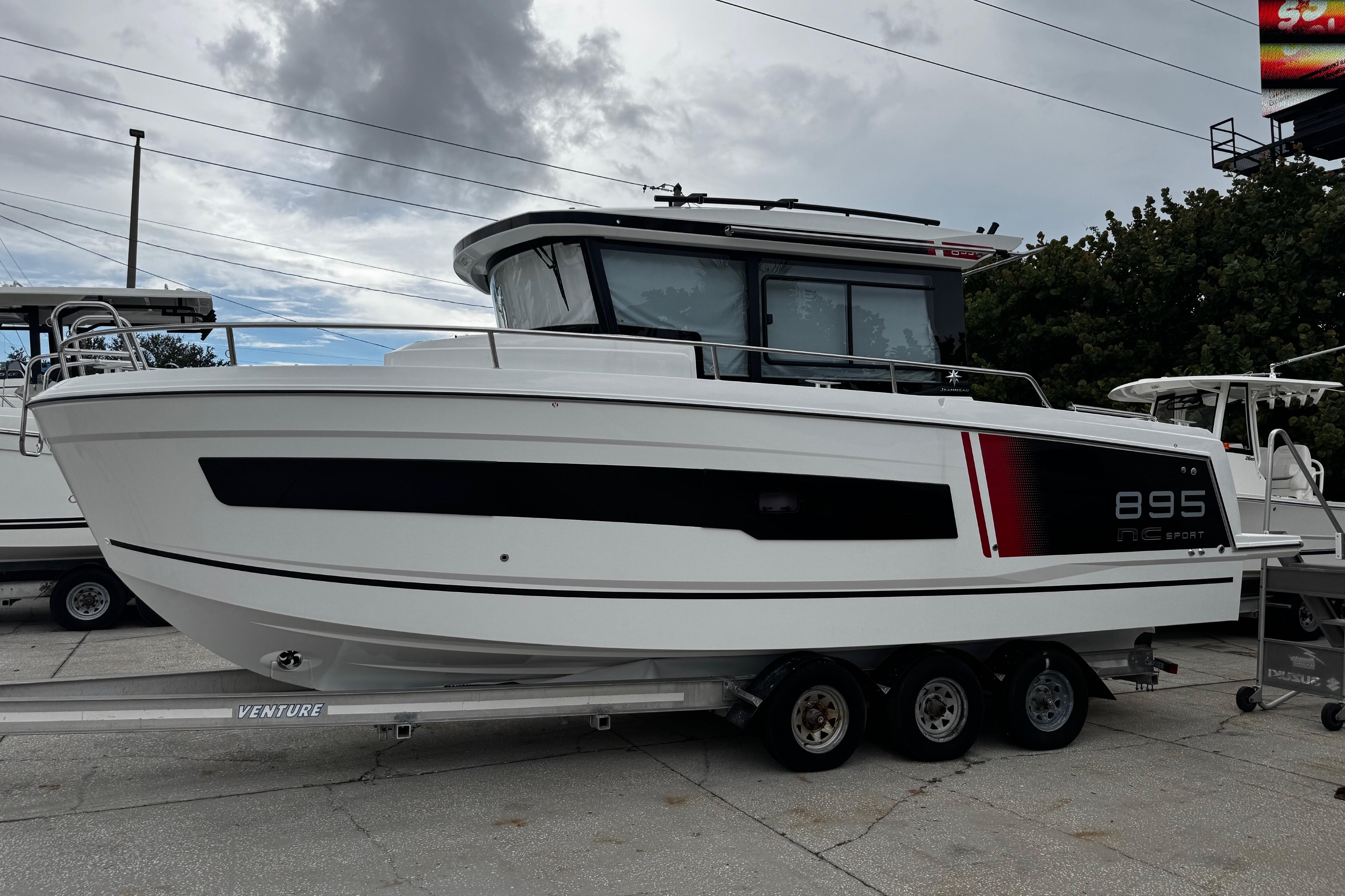 2026 Jeanneau NC 895 Sport Series 2