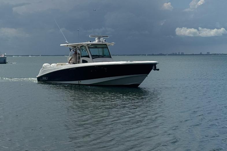 2017 Boston Whaler 370 Outrage