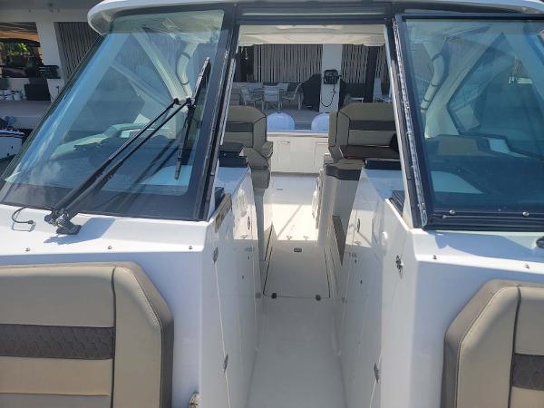 32' Pursuit, Listing Number 100915626, - Photo No. 49