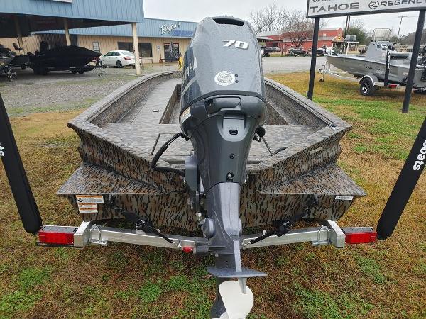 2021 Xpress boat for sale, model of the boat is H18DB & Image # 11 of 15