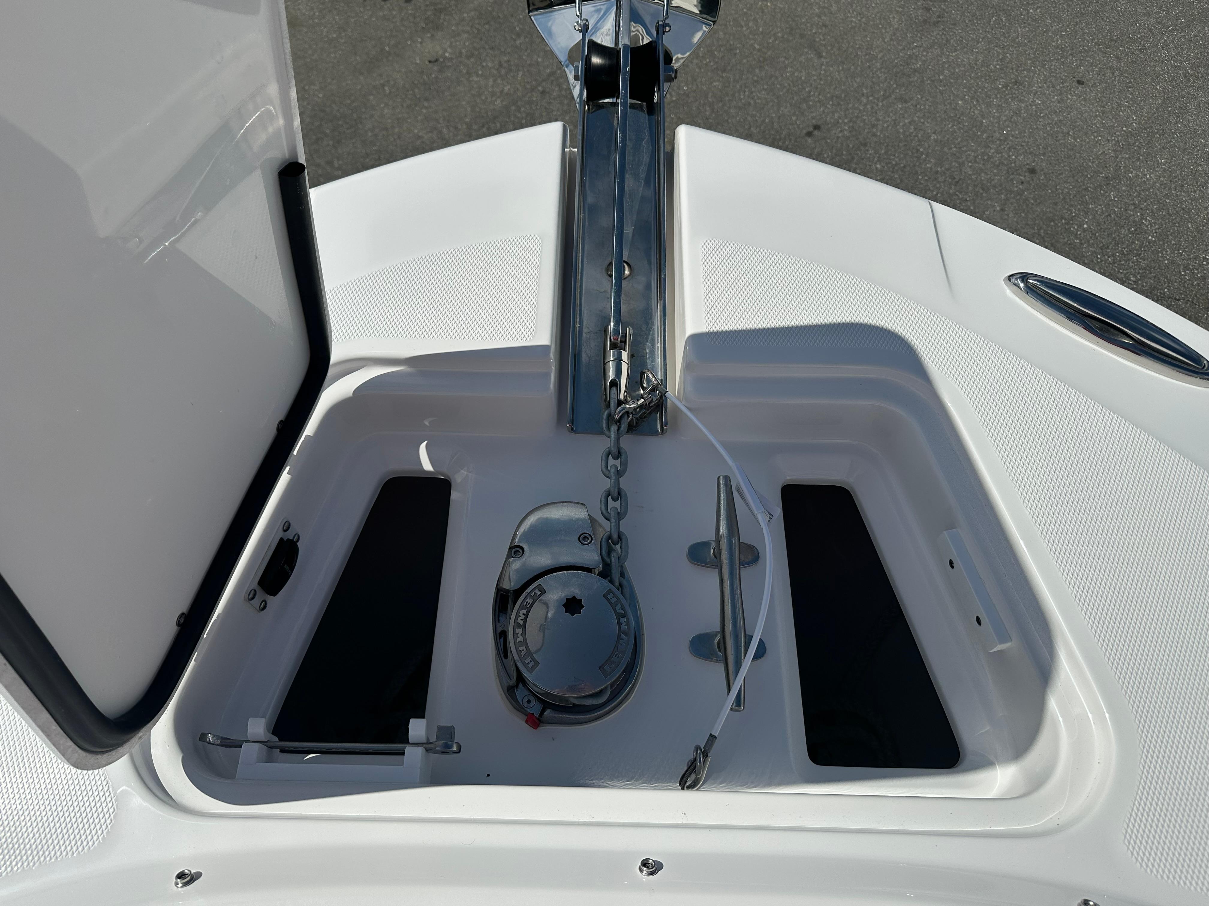 2026 Edgewater 248CX Crossover-33