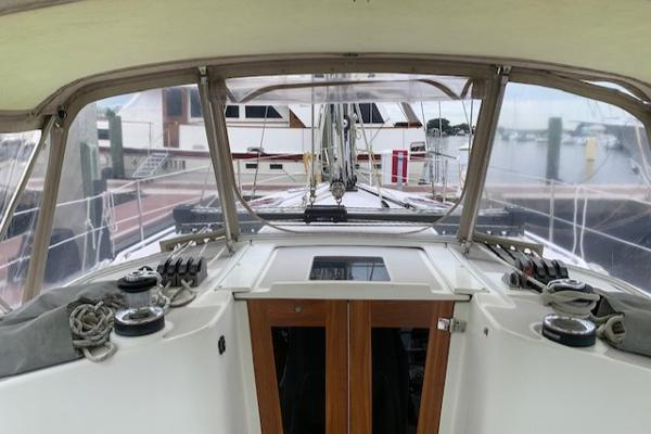 37' Catalina, Listing Number 100859690, Image No. 8