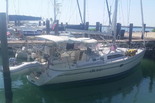 37' Catalina, Listing Number 100859690, Image No. 4