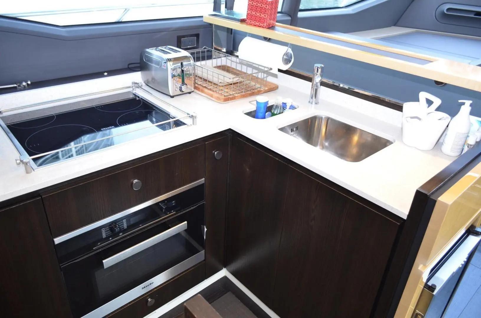 2018 Azimut 66'