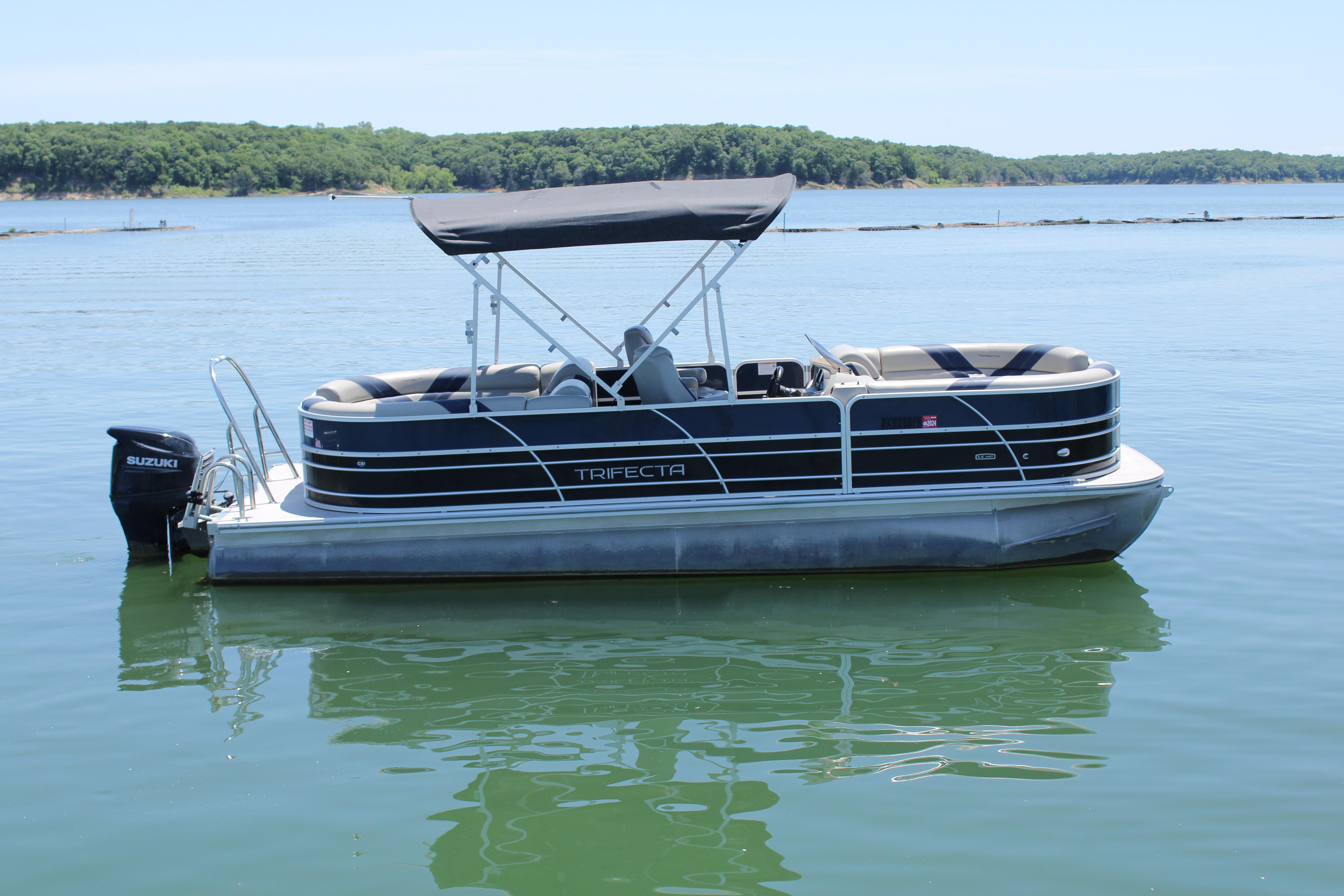 2022 Trifecta 24RF LE / Suzuki 140