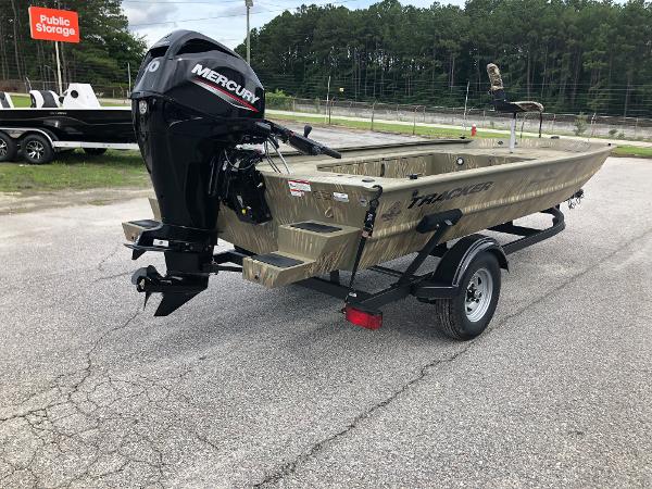 2022 Tracker Boats boat for sale, model of the boat is 1654 T Sportsman & Image # 8 of 25