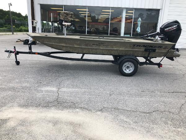 2022 Tracker Boats boat for sale, model of the boat is 1654 T Sportsman & Image # 6 of 25