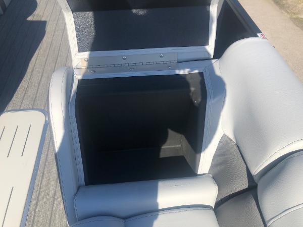 2021 Bentley boat for sale, model of the boat is Elite 223 Admiral (Full Tube) & Image # 18 of 35