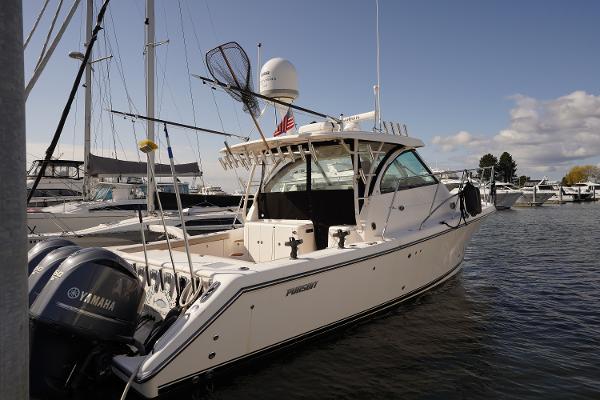 Photo of 2015 Pursuit 39'