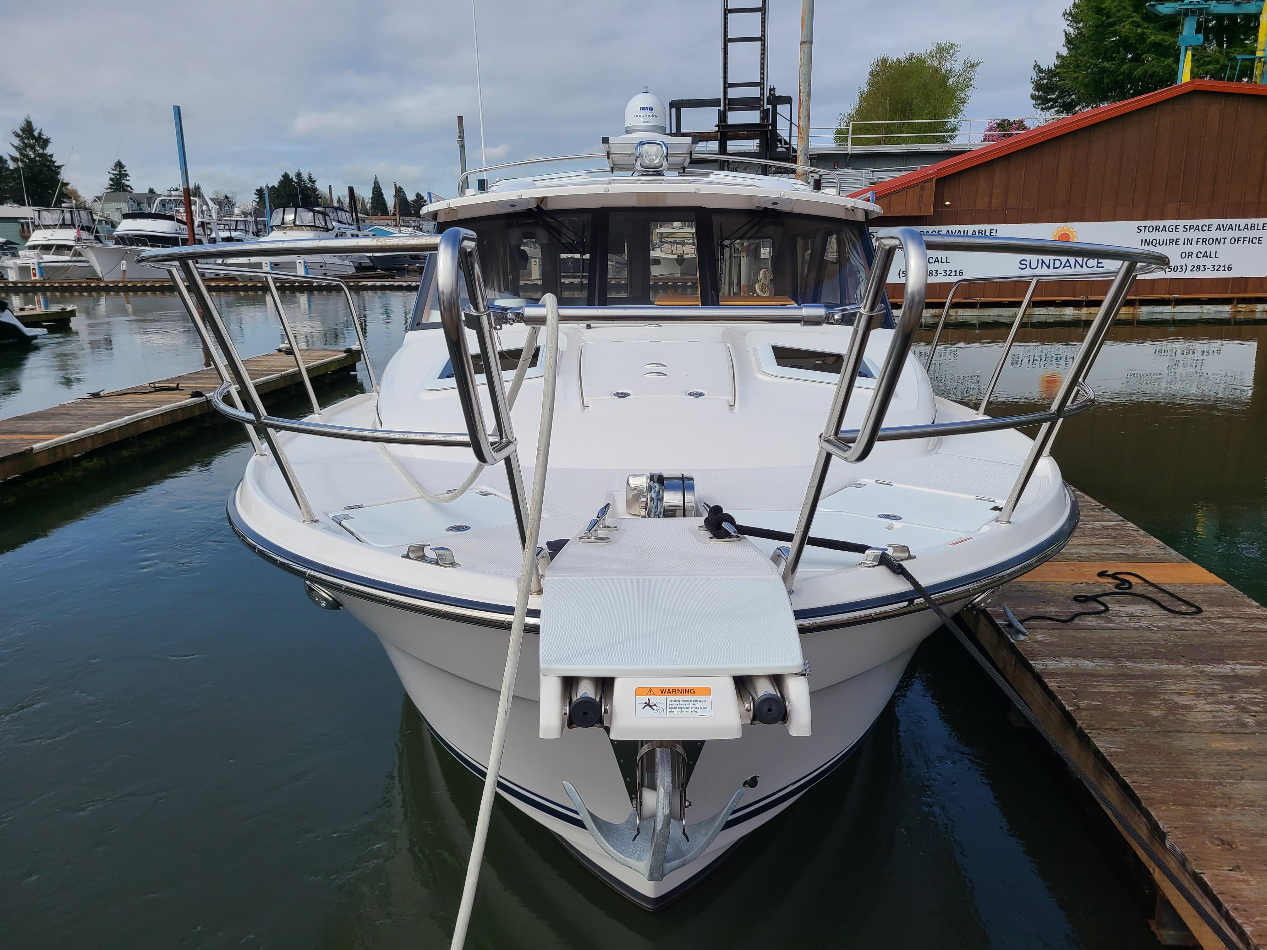 Cutwater-C-30 Sedan NW Edition 2023 -OR-US-9755061 | Thumbnail