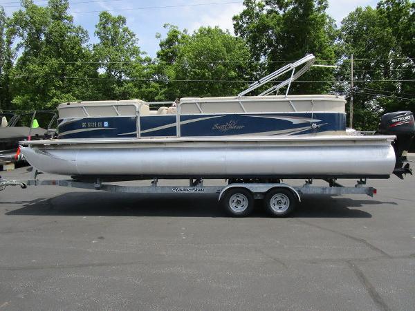 2012 SunChaser boat for sale, model of the boat is Classic Cruise 8524 Lounger & Image # 2 of 20