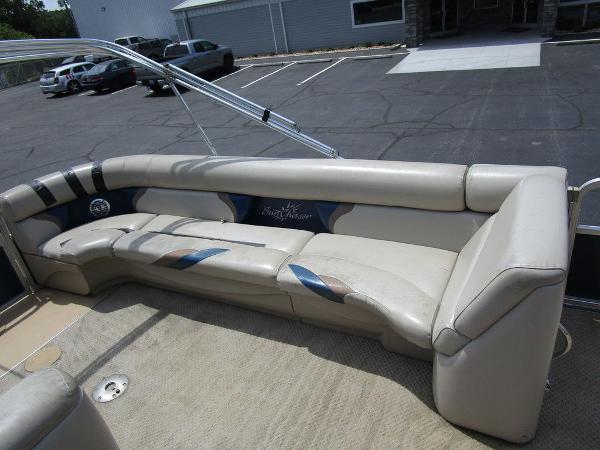 2012 SunChaser boat for sale, model of the boat is Classic Cruise 8524 Lounger & Image # 12 of 20