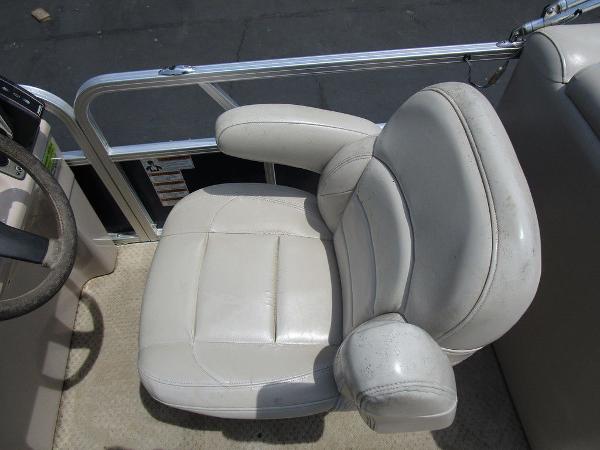 2012 SunChaser boat for sale, model of the boat is Classic Cruise 8524 Lounger & Image # 13 of 20