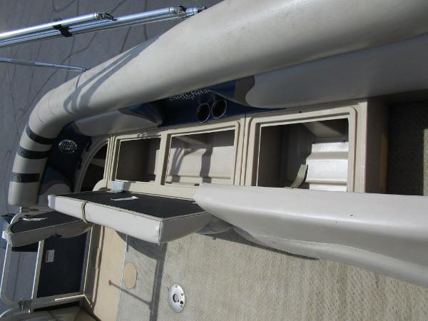 2012 SunChaser boat for sale, model of the boat is Classic Cruise 8524 Lounger & Image # 18 of 20