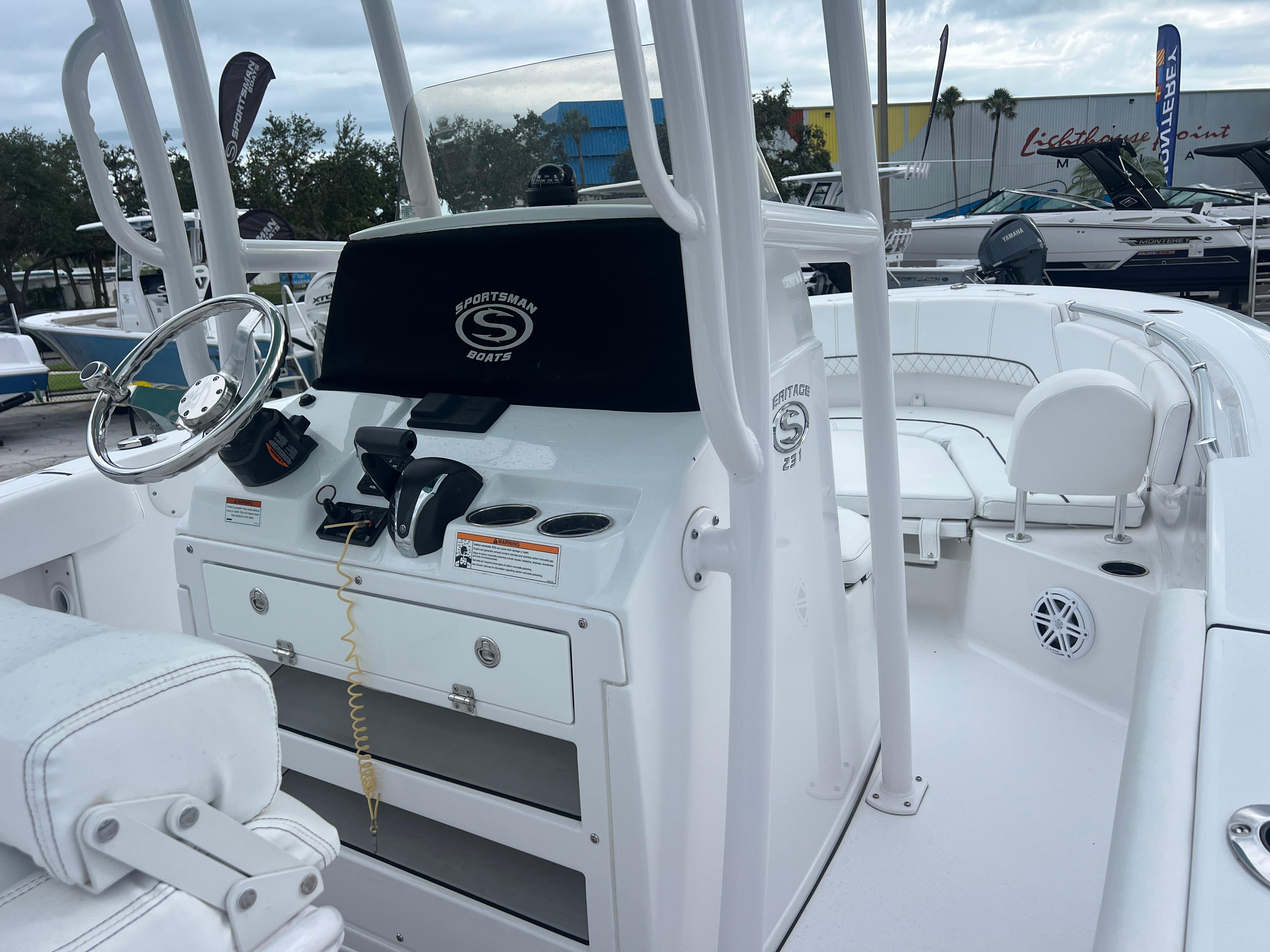 2023 Sportsman Heritage 231 Center Console-14