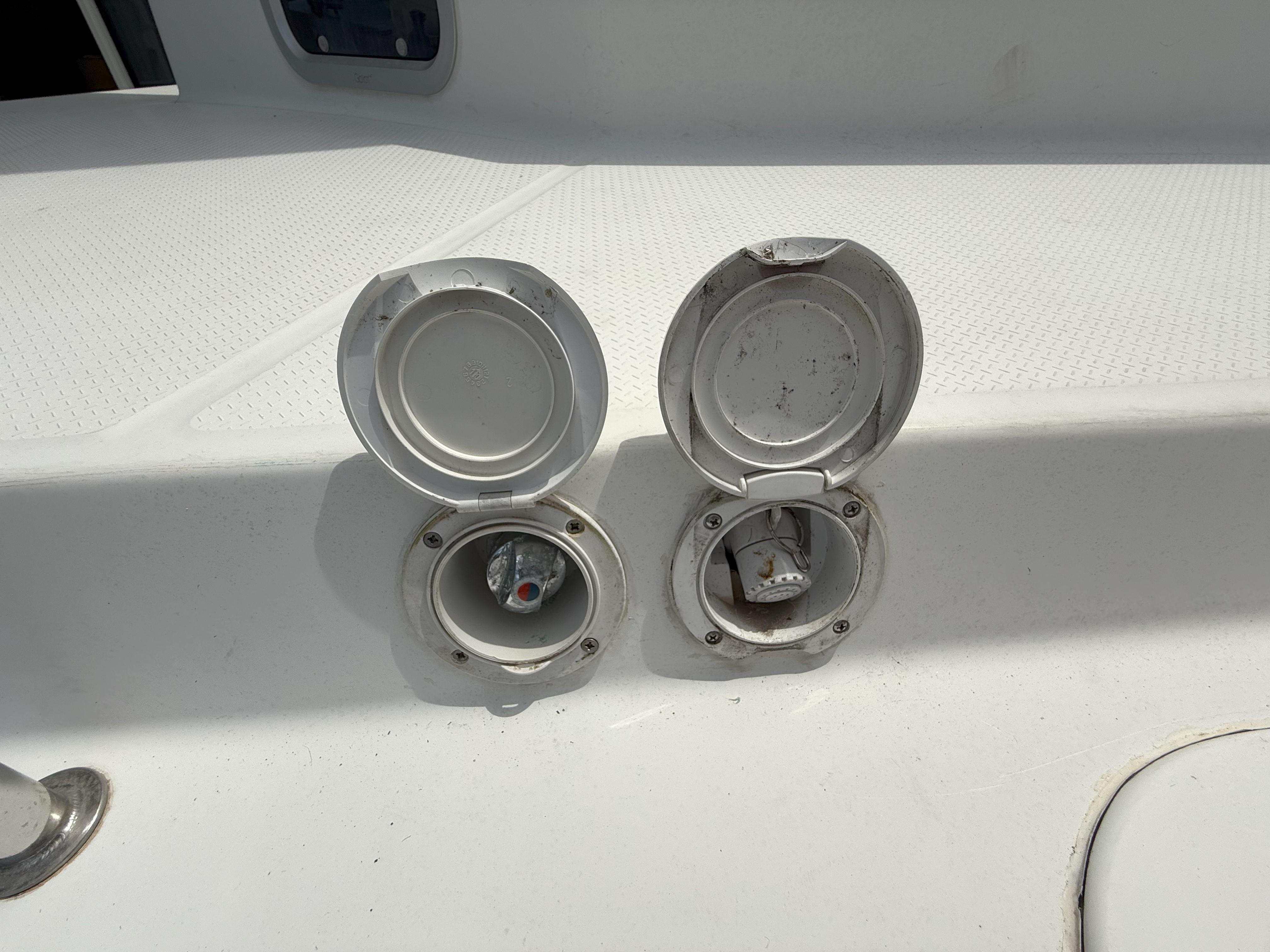 Fountaine Pajot-Mahe 36 Evolution  Owners Version 2014-Brake Aweigh SC-US-9725074 | Thumbnail