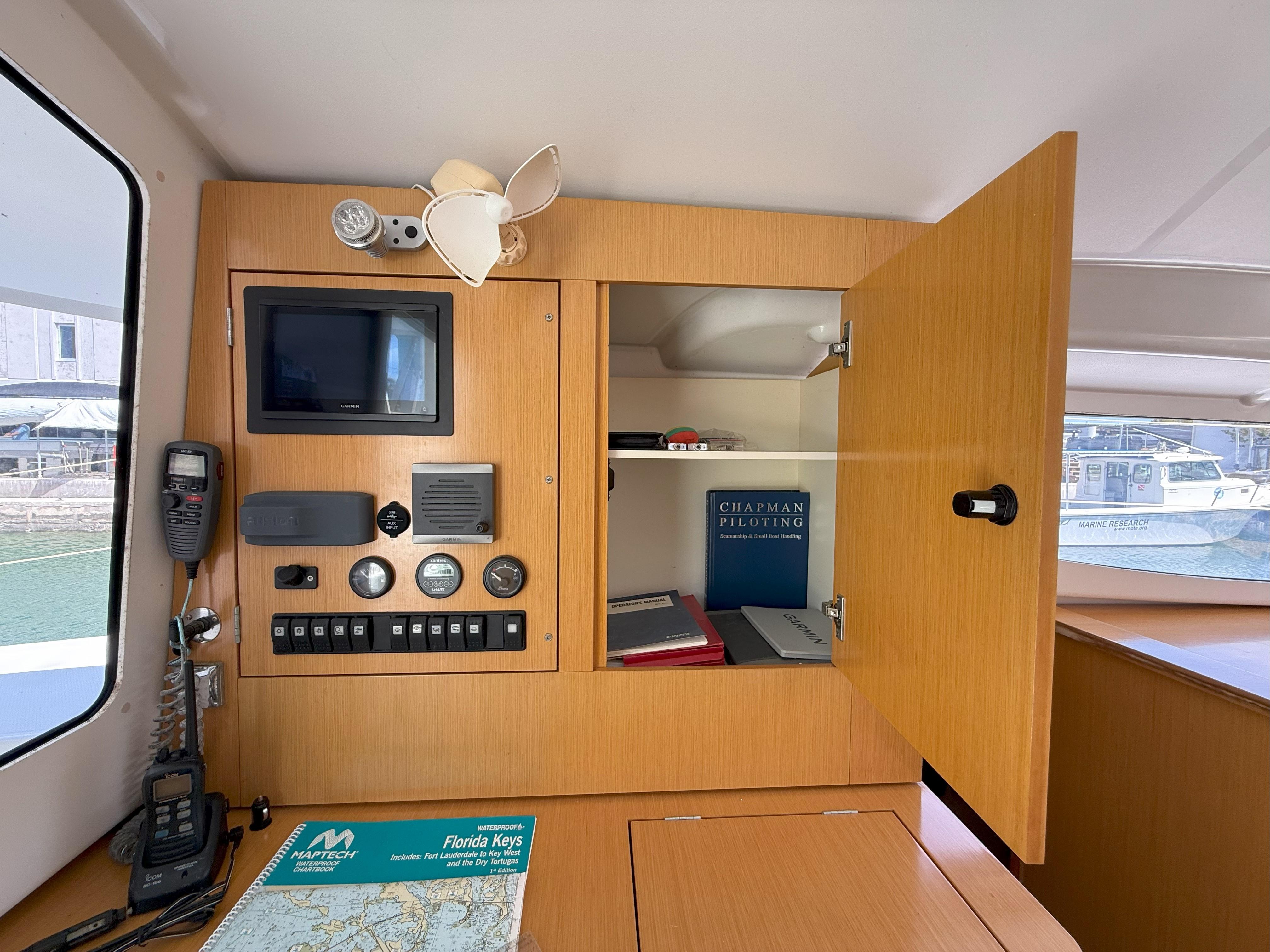 Fountaine Pajot-Mahe 36 Evolution  Owners Version 2014-Brake Aweigh SC-US-9725074 | Thumbnail