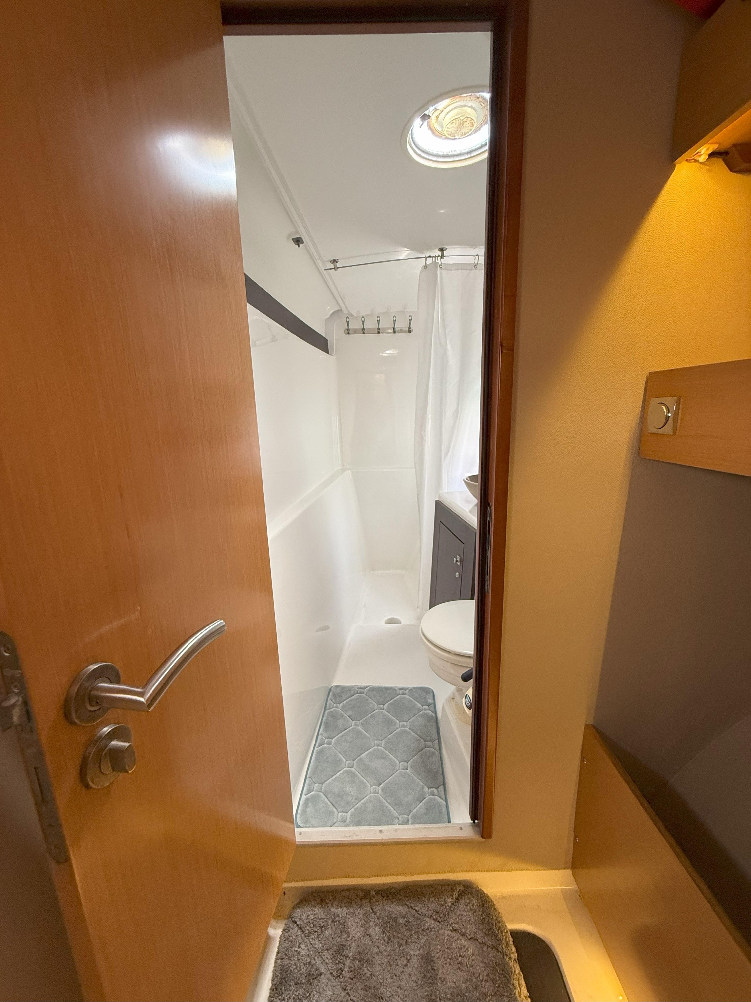 Fountaine Pajot-Mahe 36 Evolution  Owners Version 2014-Brake Aweigh SC-US-9725074 | Thumbnail
