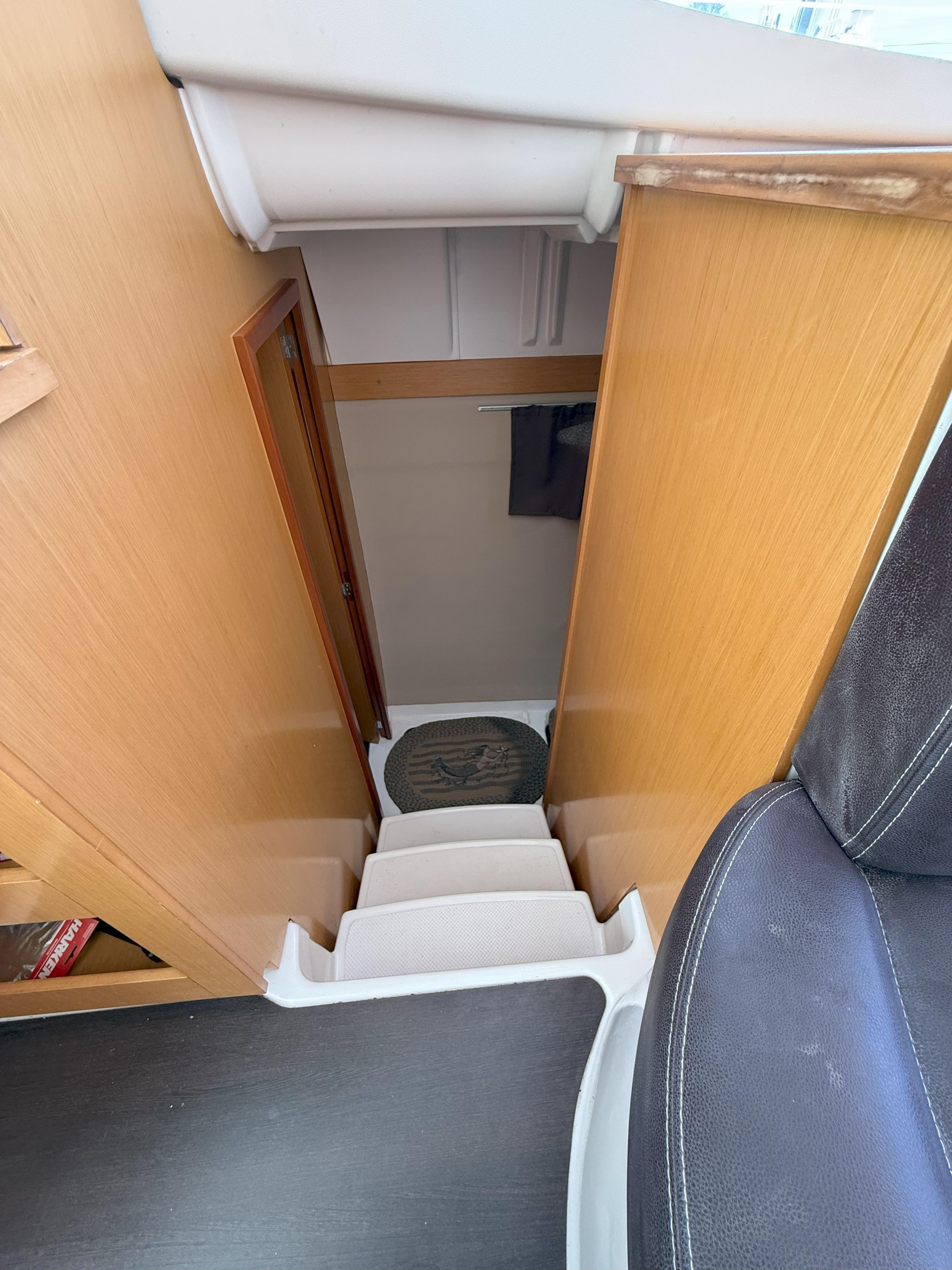 Fountaine Pajot-Mahe 36 Evolution  Owners Version 2014-Brake Aweigh SC-US-9725074 | Thumbnail