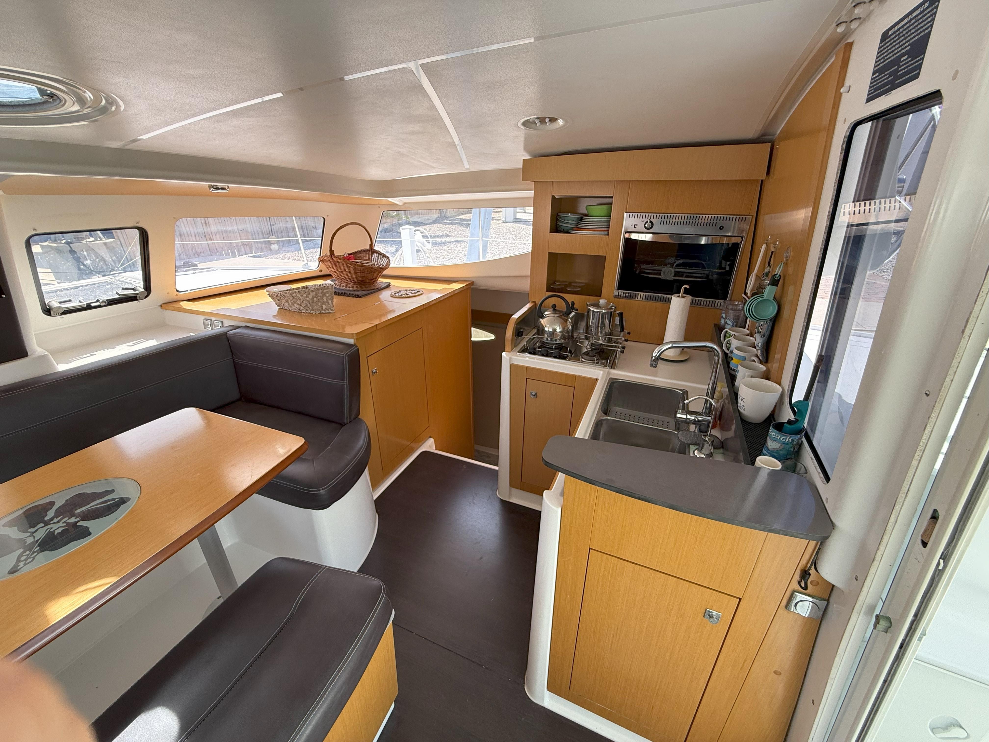 Fountaine Pajot-Mahe 36 Evolution  Owners Version 2014-Brake Aweigh SC-US-9725074 | Thumbnail