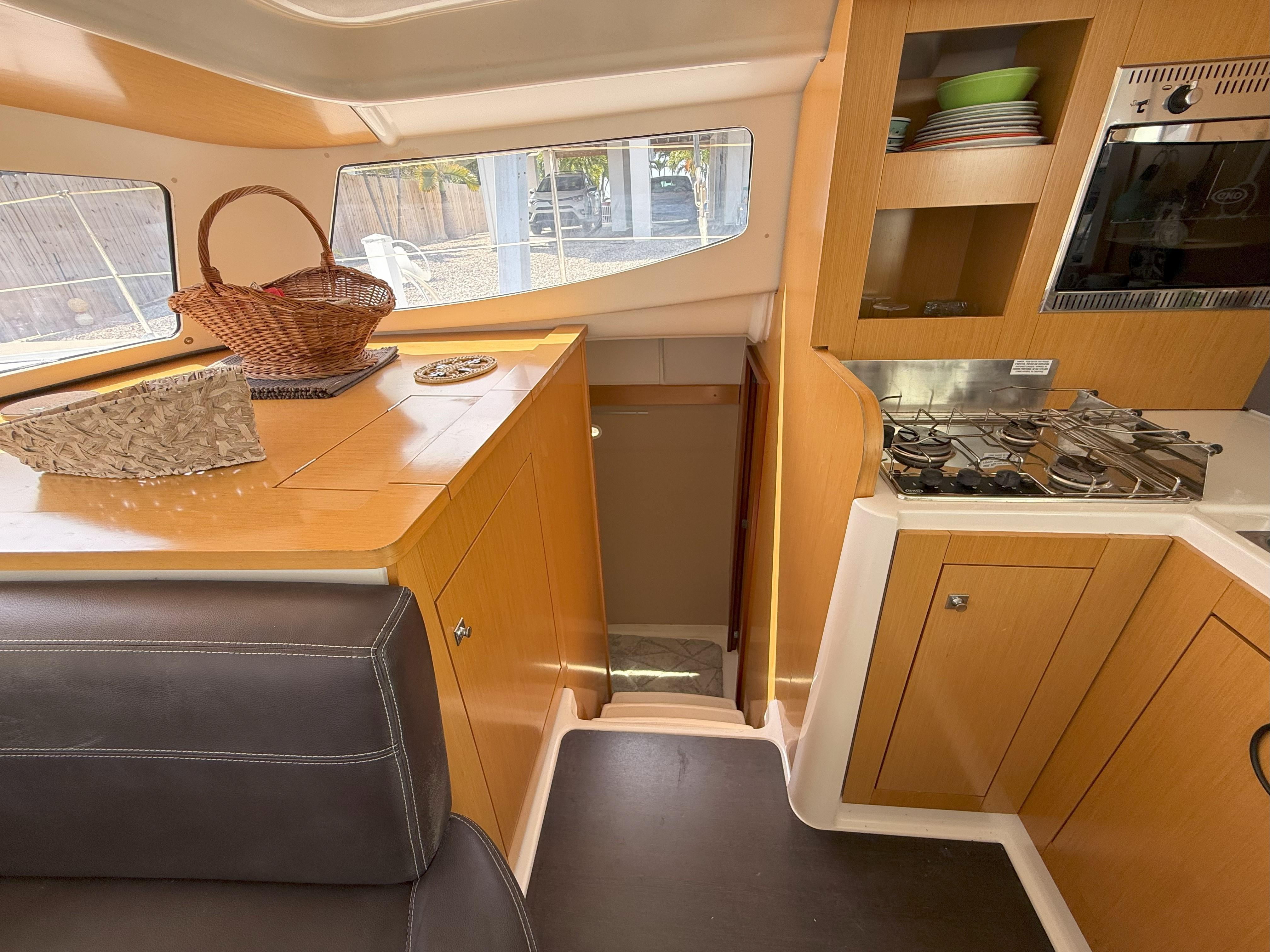 Fountaine Pajot-Mahe 36 Evolution  Owners Version 2014-Brake Aweigh SC-US-9725074 | Thumbnail