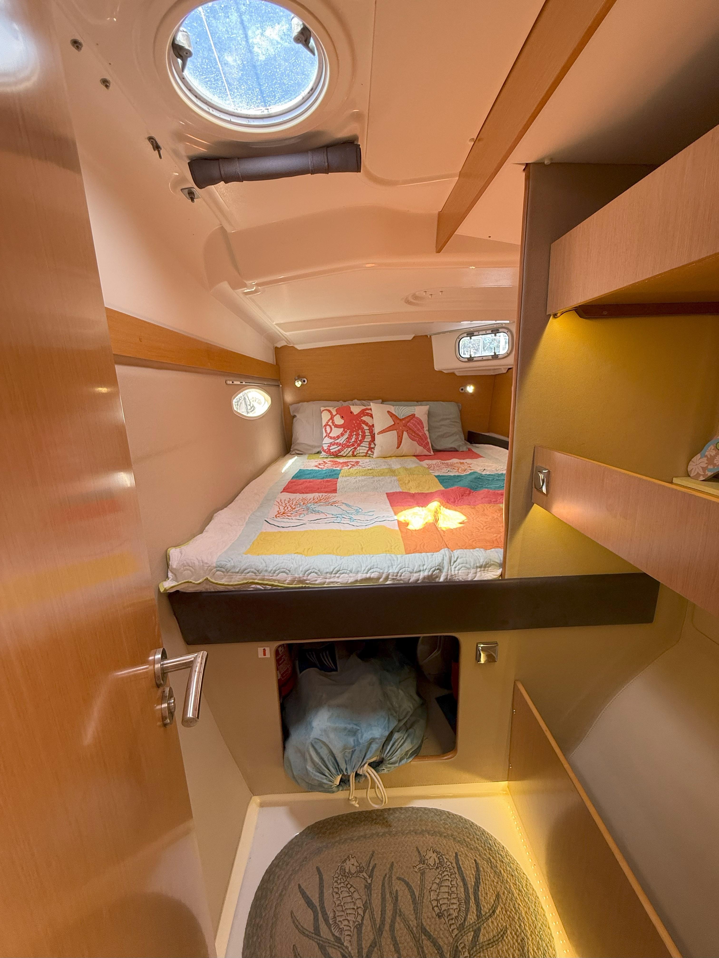 Fountaine Pajot-Mahe 36 Evolution  Owners Version 2014-Brake Aweigh SC-US-9725074 | Thumbnail