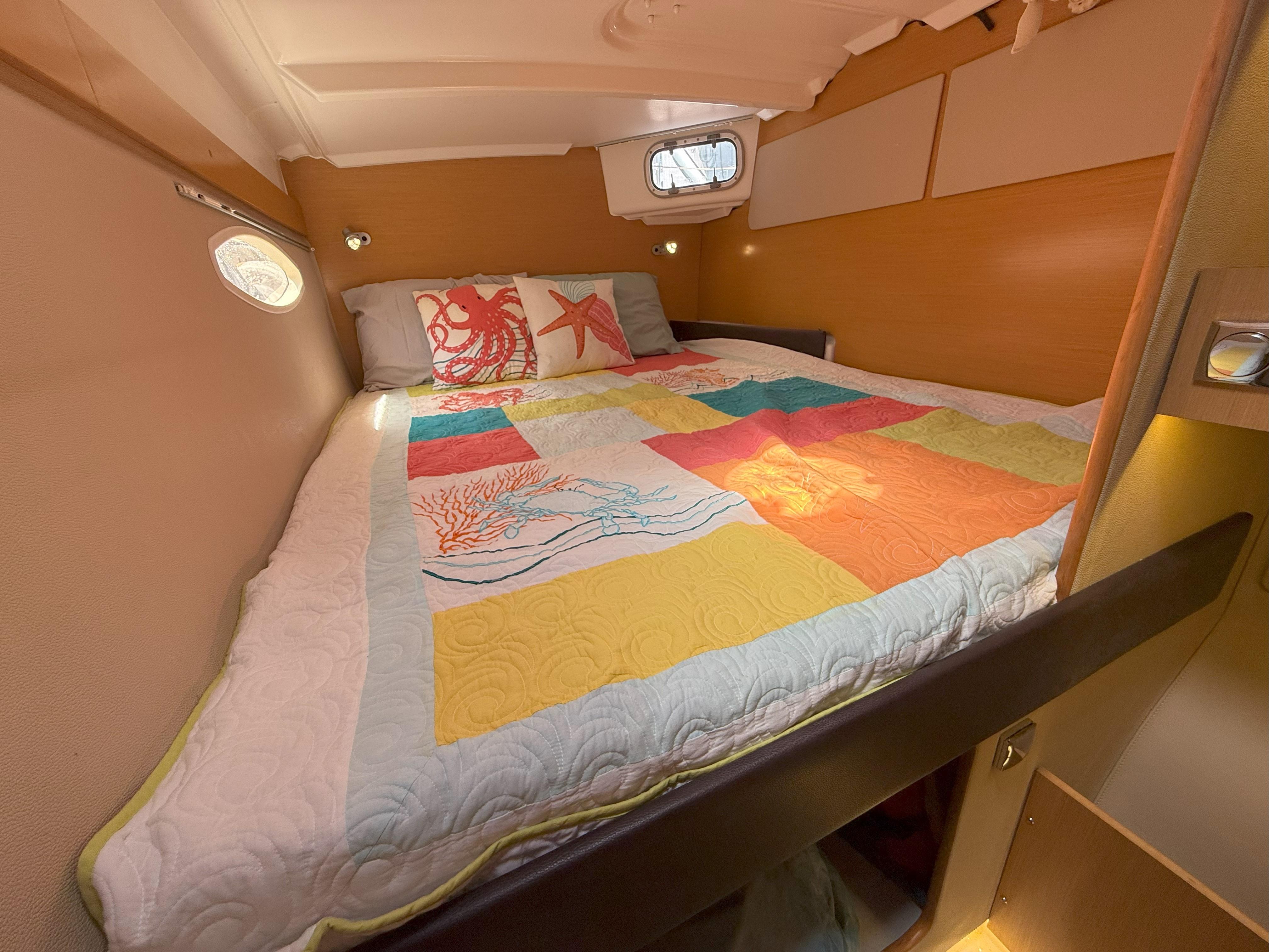 Fountaine Pajot-Mahe 36 Evolution  Owners Version 2014-Brake Aweigh SC-US-9725074 | Thumbnail