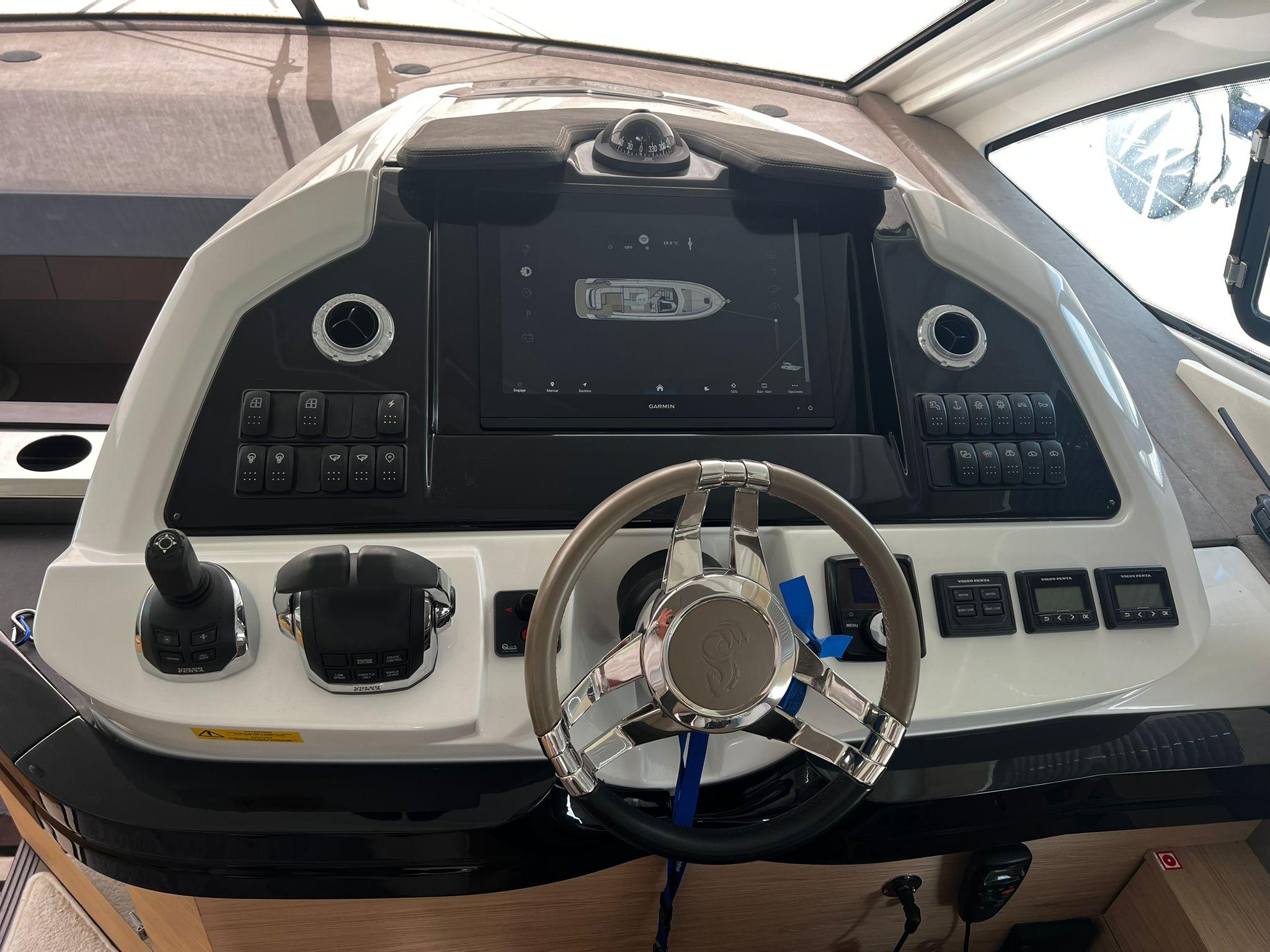 Yacht Photos Pics