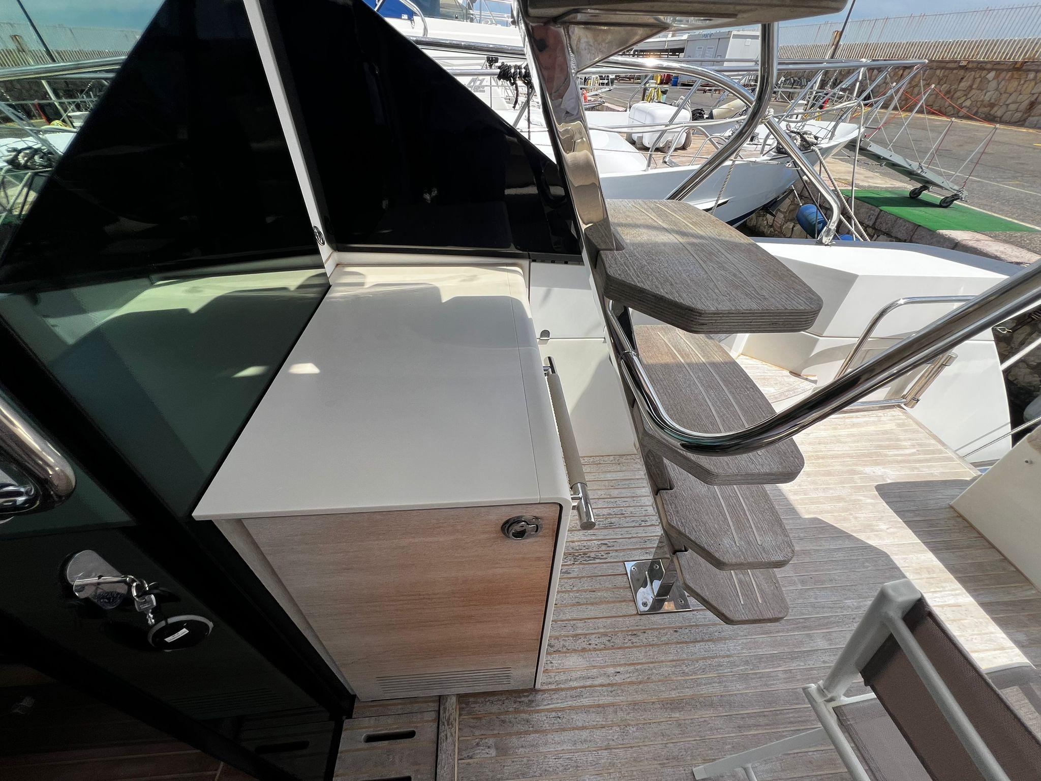 Yacht Photos Pics
