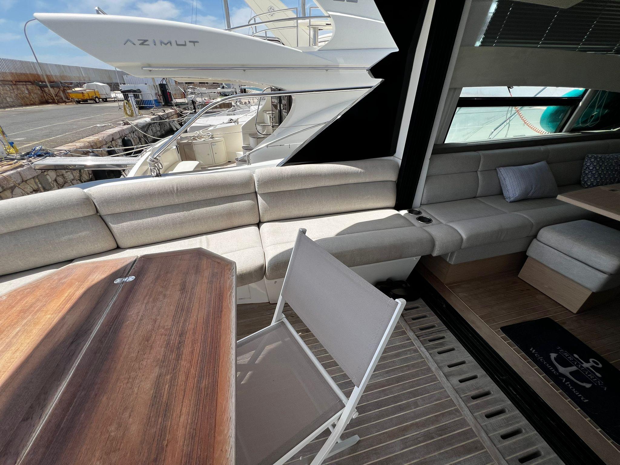 Yacht Photos Pics