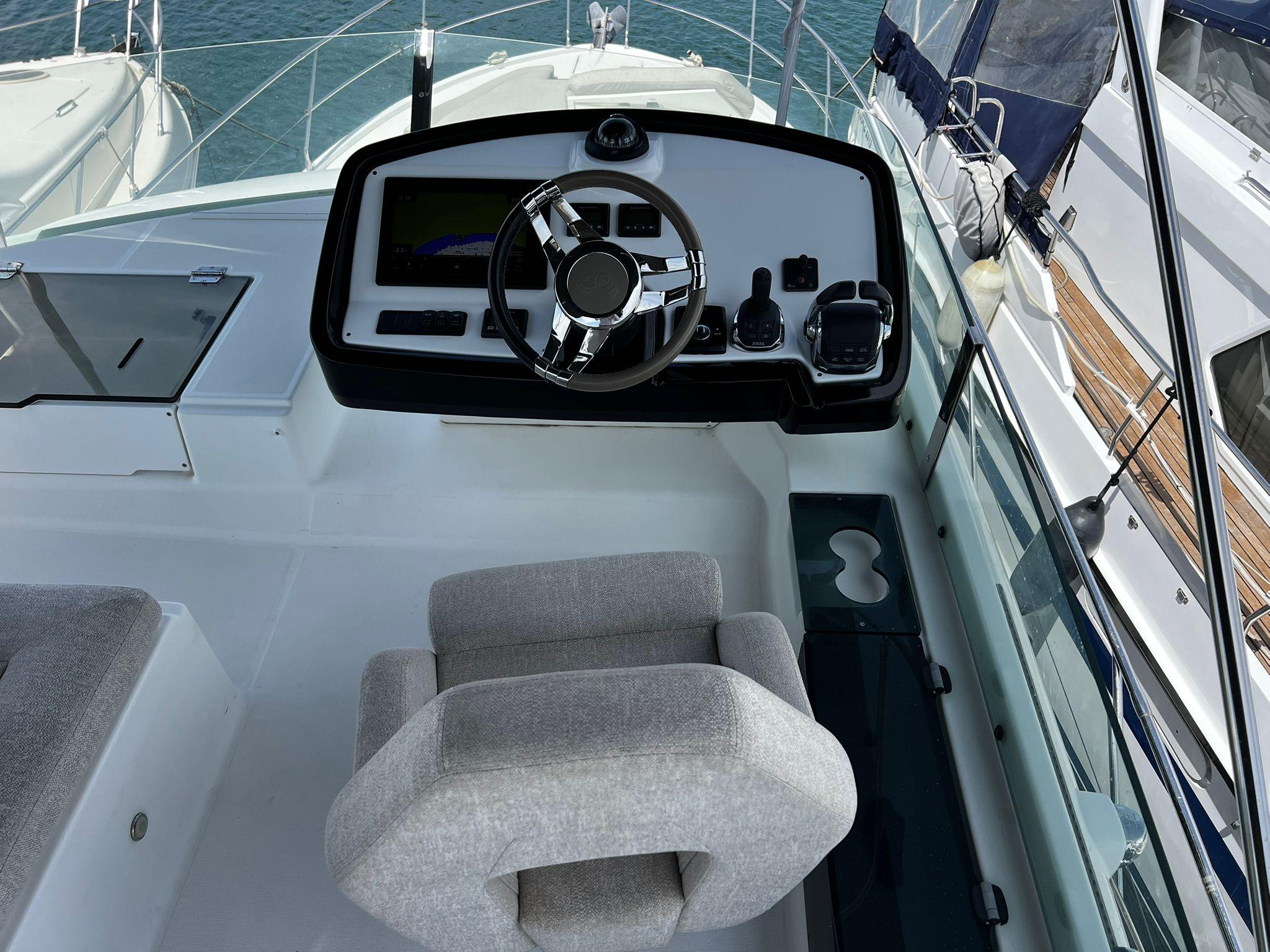 Yacht Photos Pics