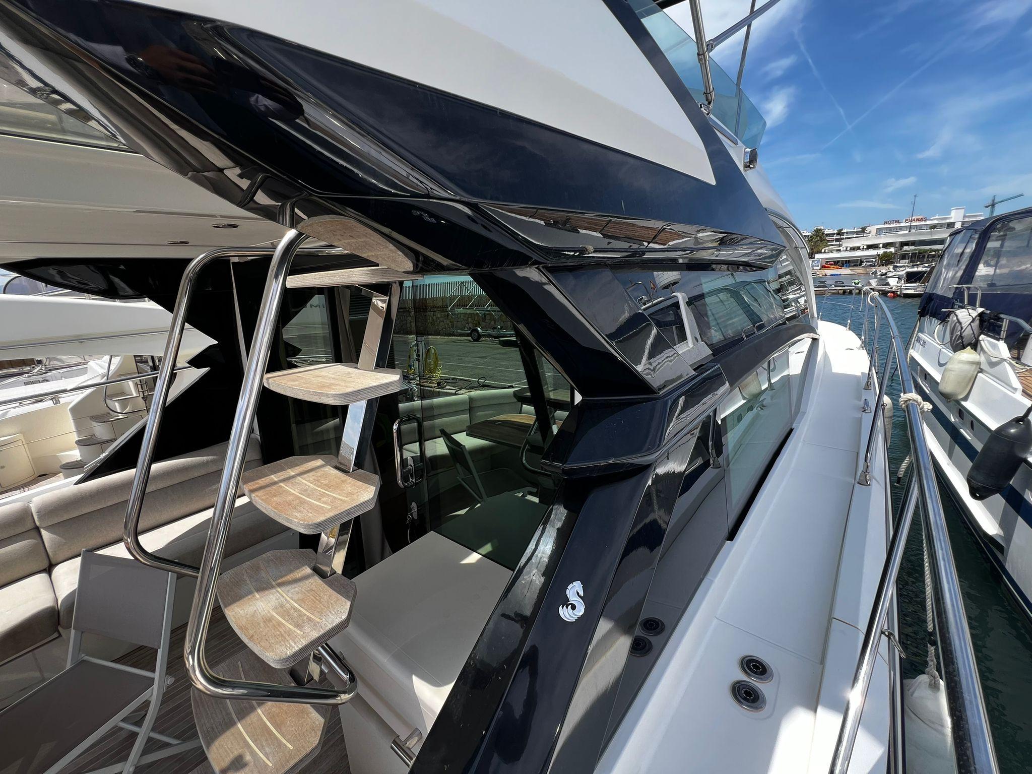 Yacht Photos Pics